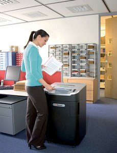 Rexel Destructeur de documents Mercury RLX20,