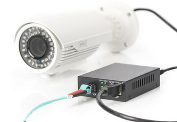 DIGITUS Convertisseur de médias Gigabit PoE, RJ45 / SFP, PSE
