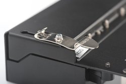 DIGITUS Kit de montage  rail DIN pour Desktop Patch Panel